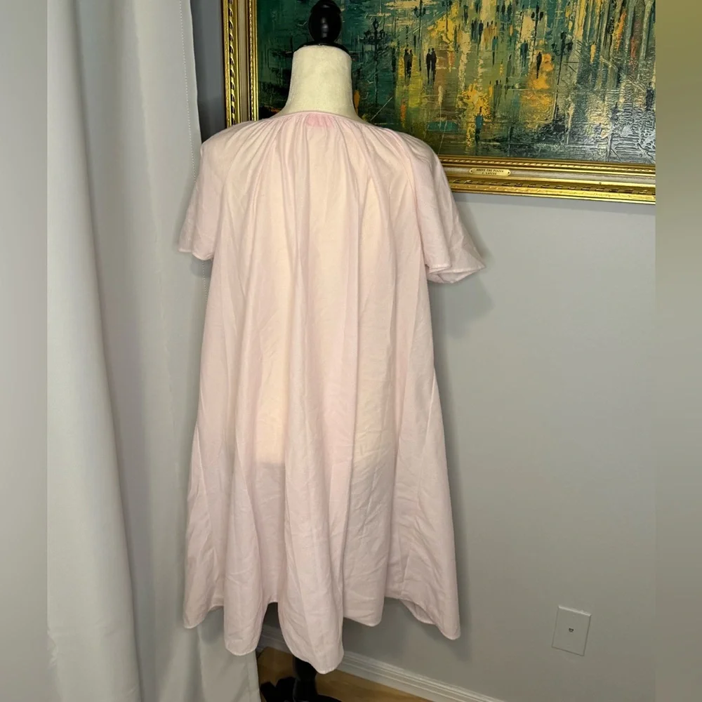 Carriage Court Gown - Picture 2 of 6